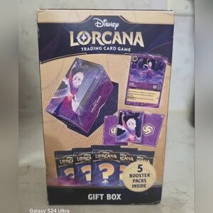Disney Lorcana: Fabled Elsa Gift Set